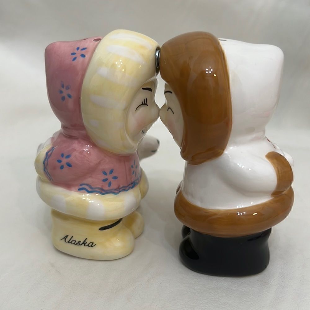 Magnetic Eskimo Alaska Salt Pepper Shakers 3 1/2 Inches Tall 4 Inches Wide Used